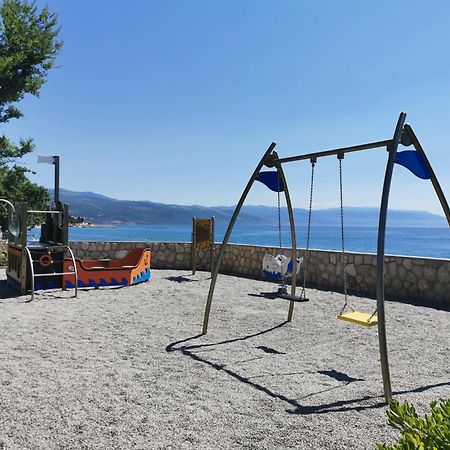 Villa Clara Apartments Kvarner ノヴィ・ヴィノドロスキー エクステリア 写真