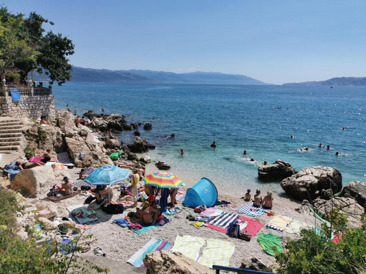 Villa Clara Apartments Kvarner ノヴィ・ヴィノドロスキー エクステリア 写真