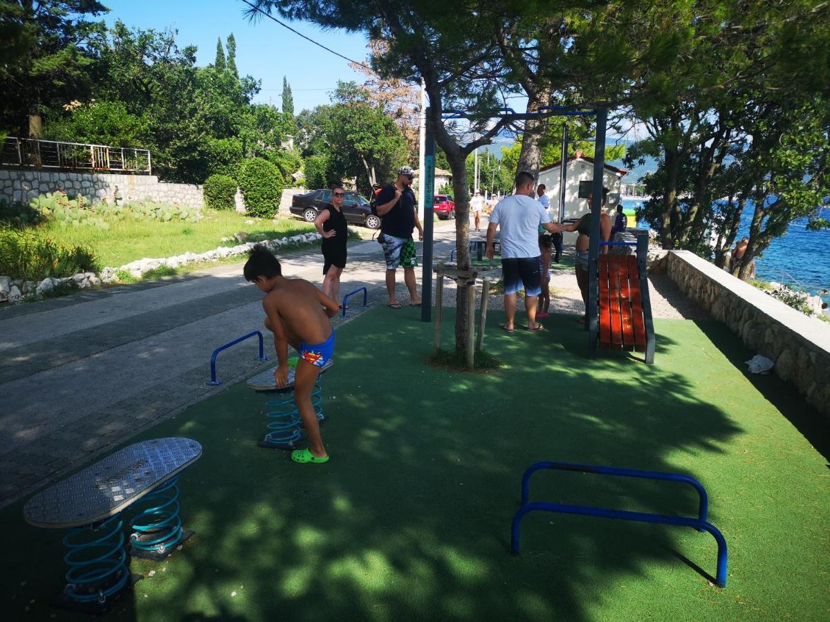 Villa Clara Apartments Kvarner ノヴィ・ヴィノドロスキー エクステリア 写真